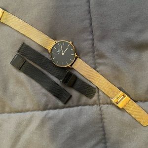 Daniel Wellington Rose gold watch